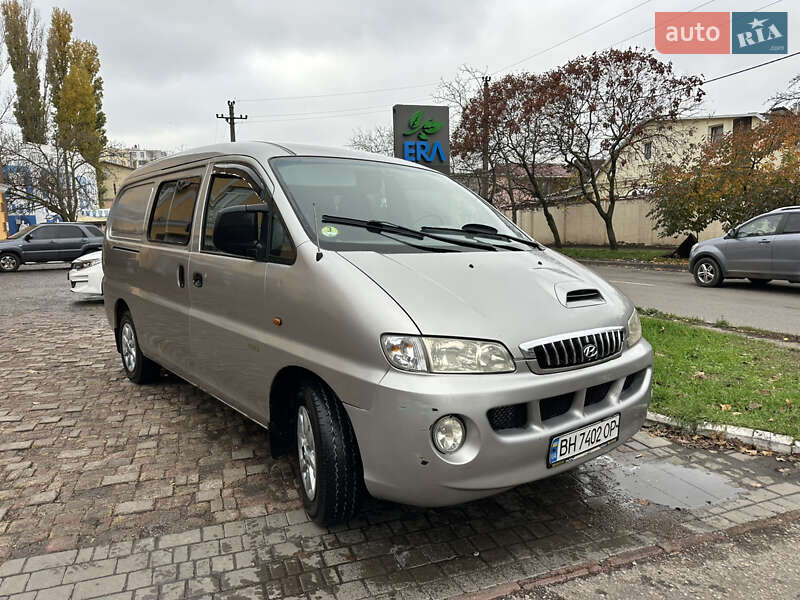 Мінівен Hyundai H-1 2005 в Одесі фото 6 Мінівен Hyundai H-1 2005 в Одесі