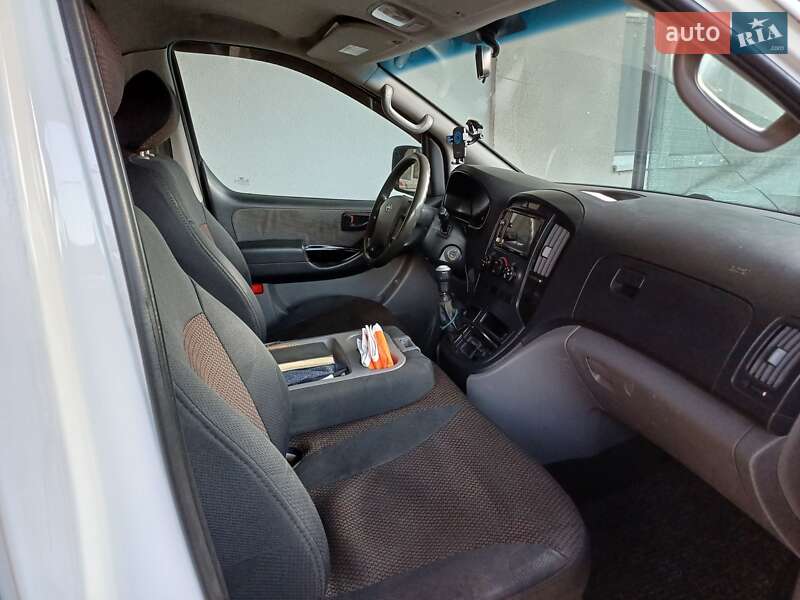 Мінівен Hyundai H-1 2008 в Ужгороді фото 3 Мінівен Hyundai H-1 2008 в Ужгороді