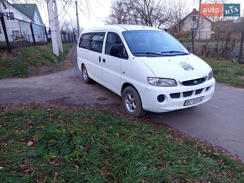 Мінівен Hyundai H-1 1999 в Рудки