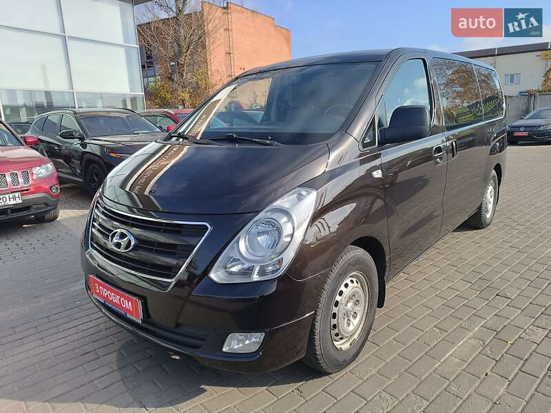 Hyundai H-1 2016