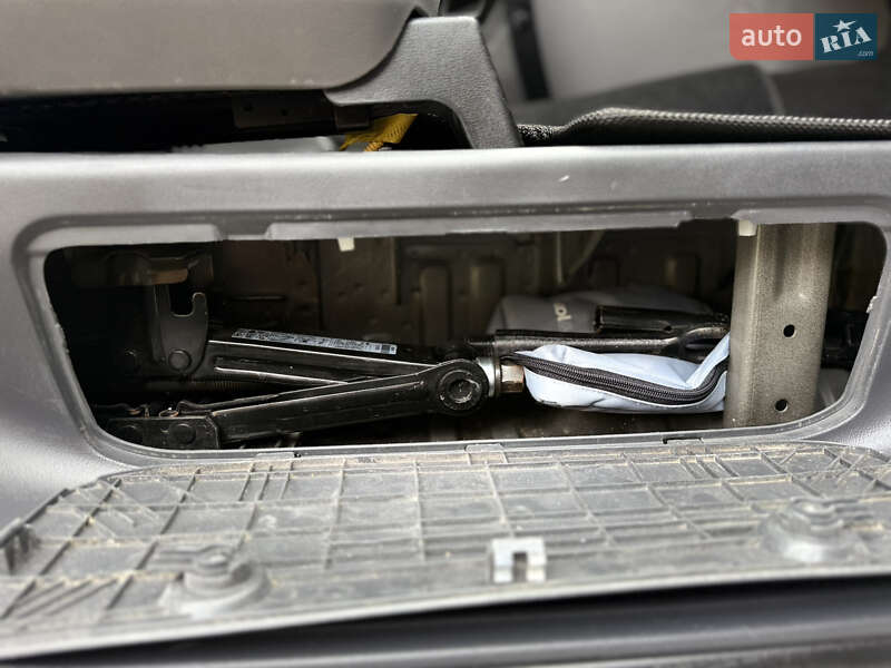 Минивэн Hyundai H-1 2016 в Тернополе фото 90 Минивэн Hyundai H-1 2016 в Тернополе