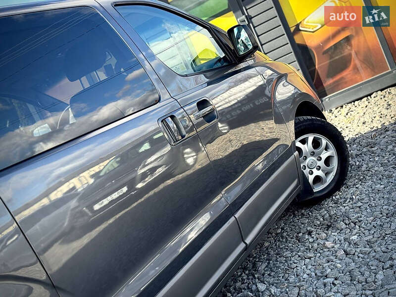 Мінівен Hyundai H-1 2011 в Стрию