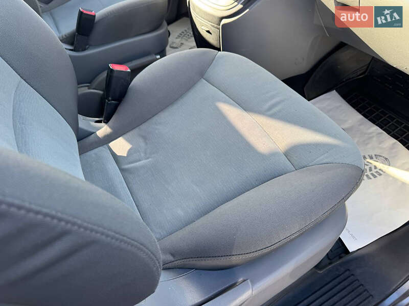 Мінівен Hyundai H-1 2011 в Стрию