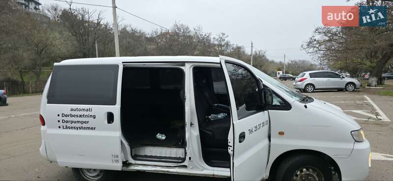 Грузовой фургон Hyundai H-1 2004 в Одессе