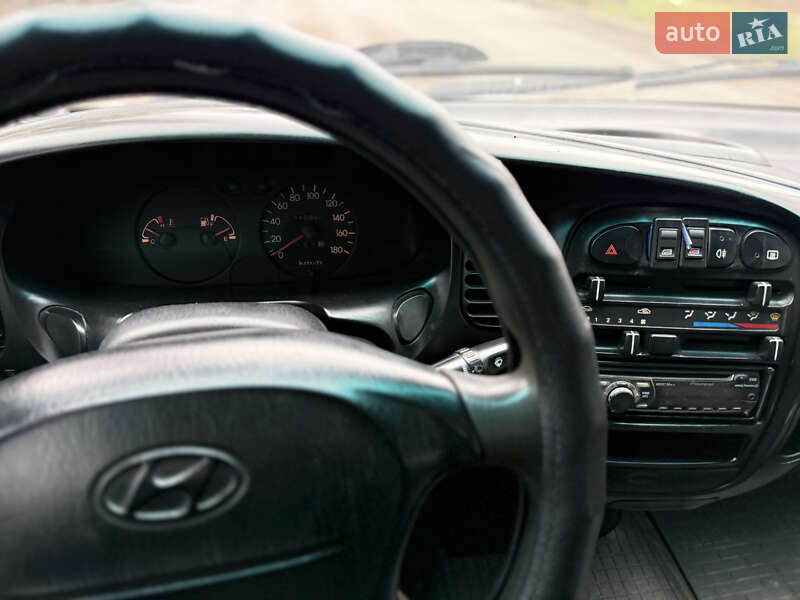 Минивэн Hyundai H-1 1999 в Харькове