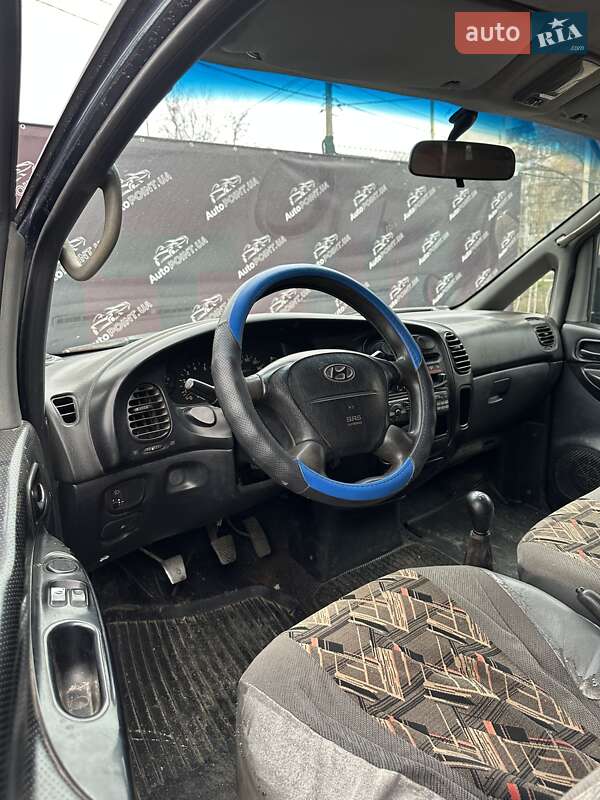 Минивэн Hyundai H-1 1999 в Сумах