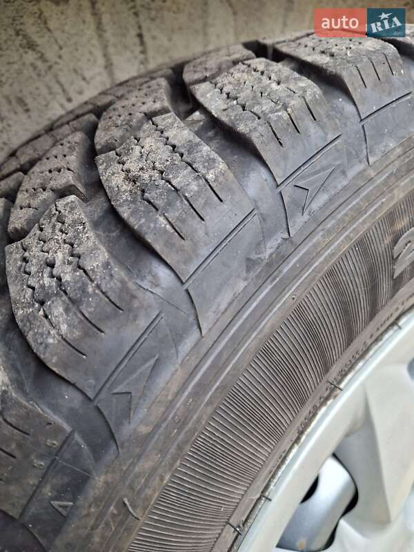 Вантажний фургон Hyundai H-1 2006 в П'ятихатках фото 24 Вантажний фургон Hyundai H-1 2006 в П'ятихатках