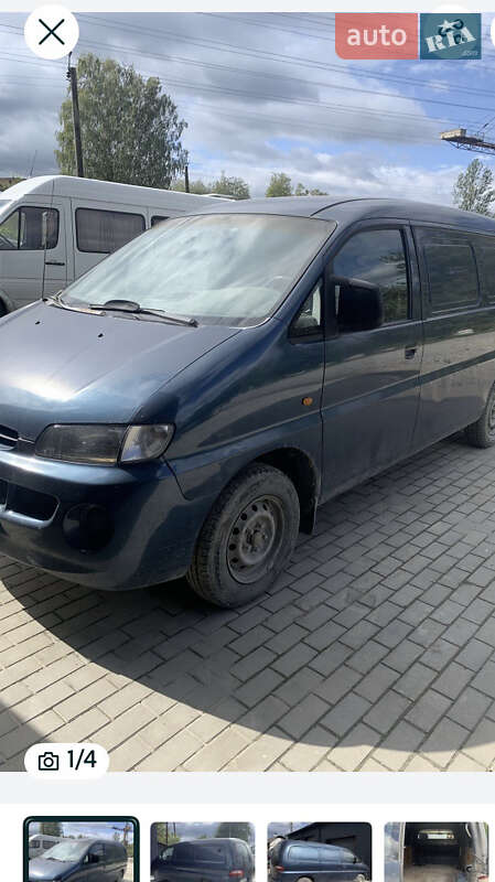 Hyundai H-1 2000