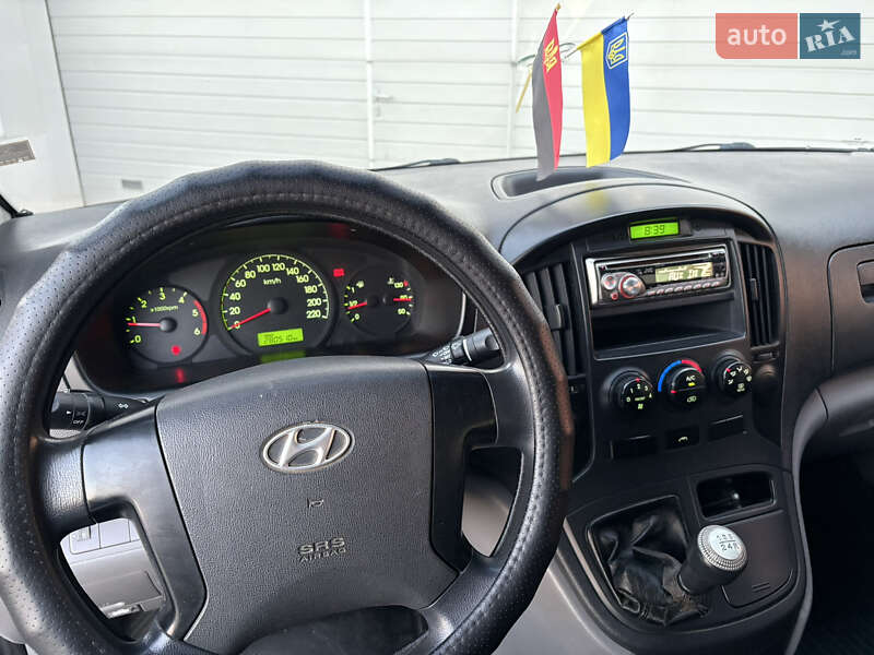 Минивэн Hyundai H-1 2008 в Умани