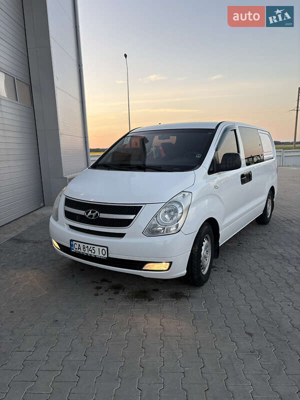 Минивэн Hyundai H-1 2008 в Умани