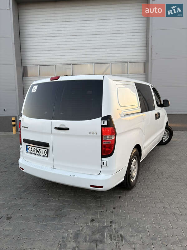 Минивэн Hyundai H-1 2008 в Умани