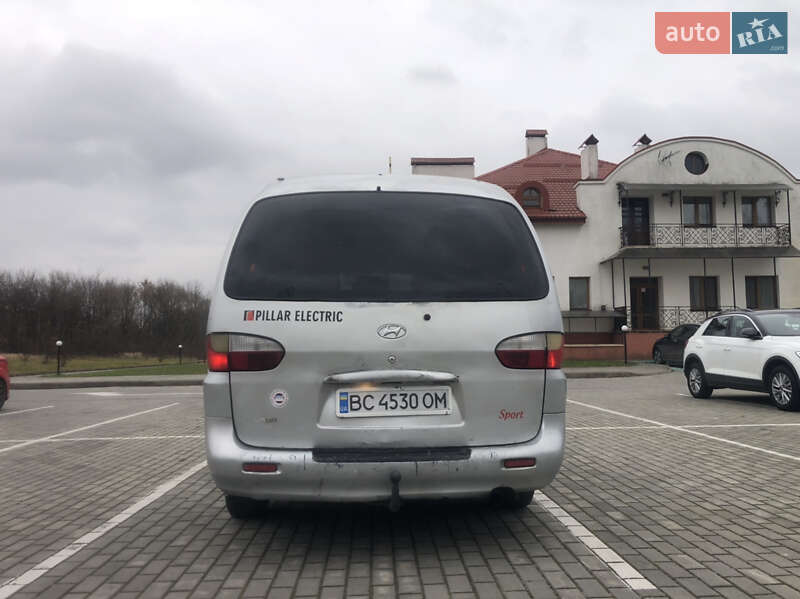 Грузовой фургон Hyundai H-1 2004 в Львове