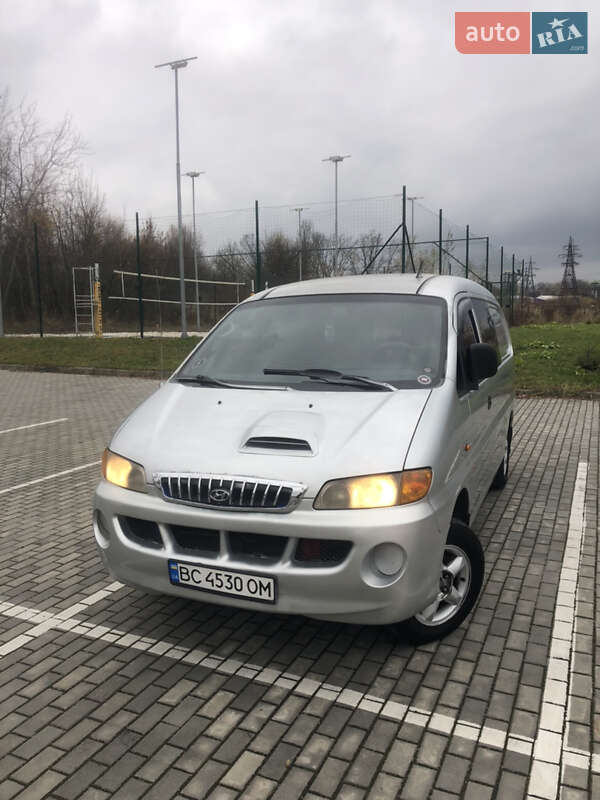 Грузовой фургон Hyundai H-1 2004 в Львове