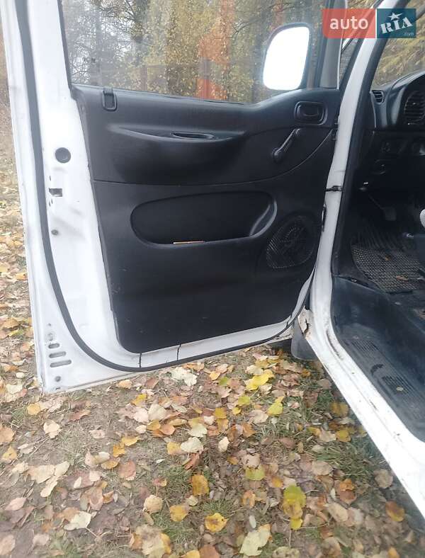 Минивэн Hyundai H-1 2000 в Чернигове