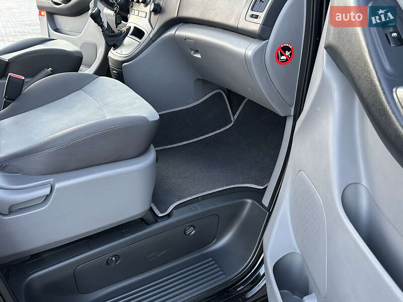 Минивэн Hyundai H-1 2012 в Одессе