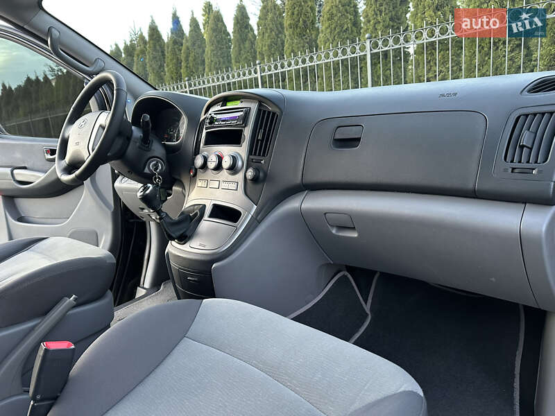 Минивэн Hyundai H-1 2012 в Одессе