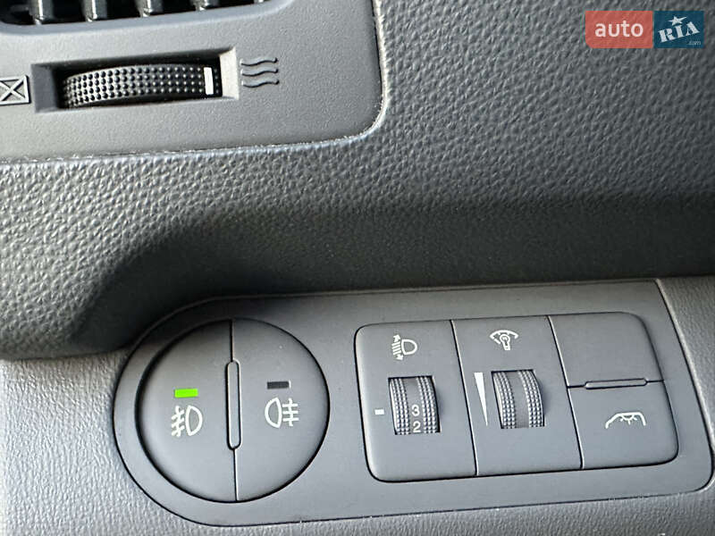 Минивэн Hyundai H-1 2012 в Одессе