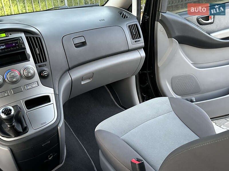 Минивэн Hyundai H-1 2012 в Одессе