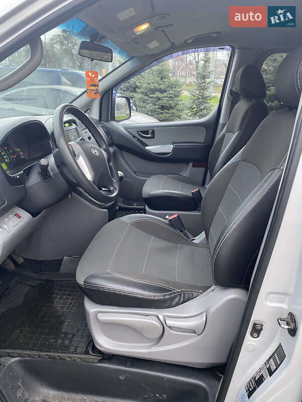 Минивэн Hyundai H-1 2008 в Киеве