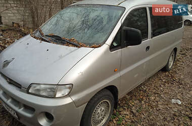 Мінівен Hyundai H-1 2000 в Дніпрі