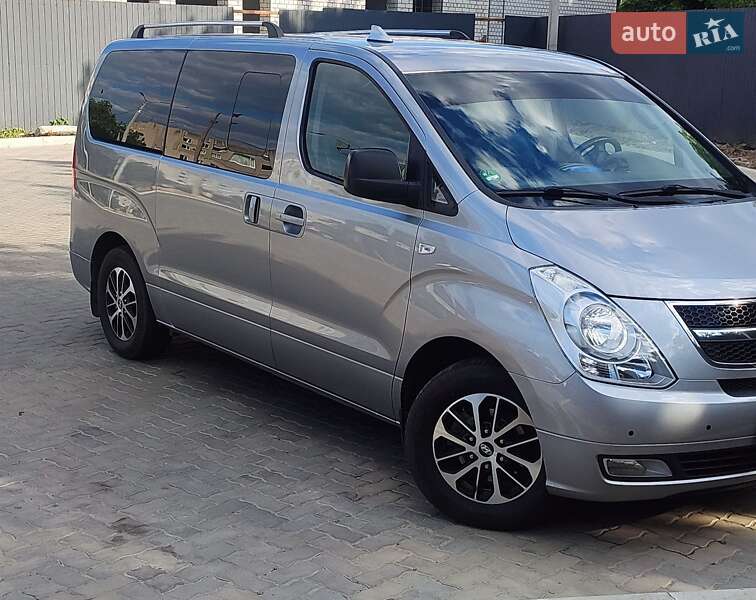 Hyundai H-1 2012