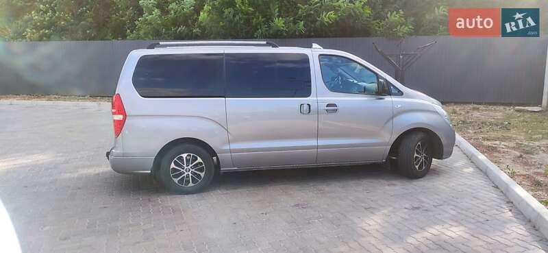Минивэн Hyundai H-1 2012 в Николаеве