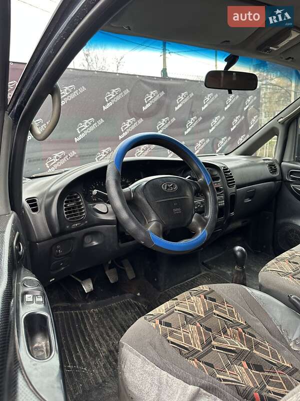 Минивэн Hyundai H-1 1999 в Сумах