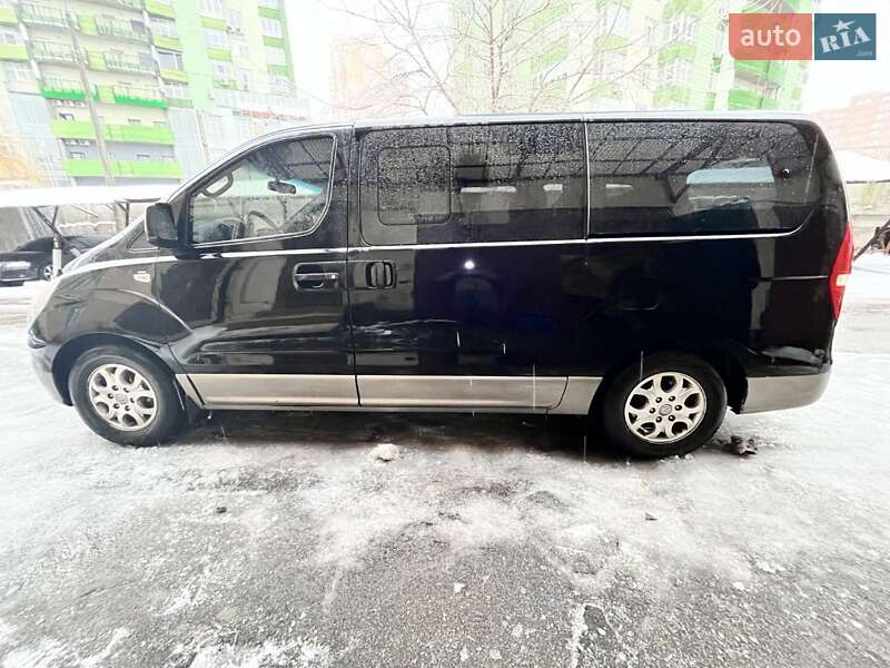 Минивэн Hyundai H-1 2012 в Киеве