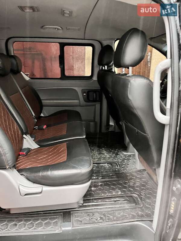 Минивэн Hyundai H-1 2012 в Киеве