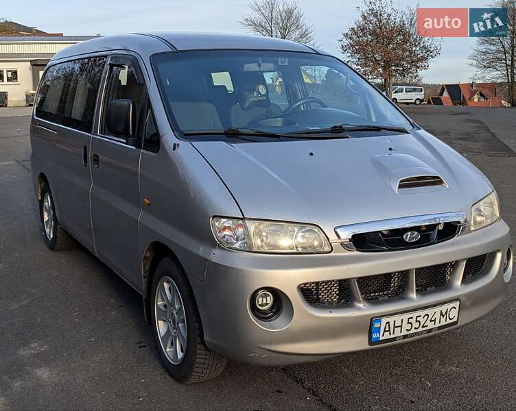 Минивэн Hyundai H-1 2004 в Ровно