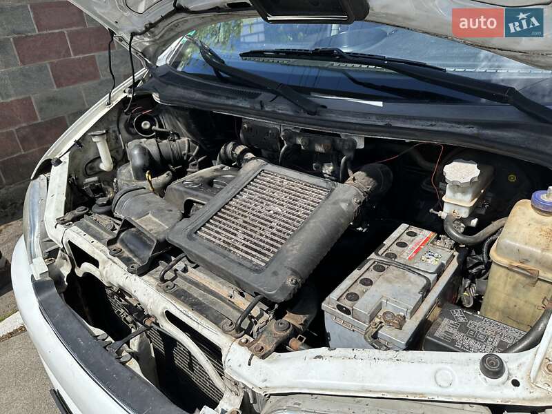 Минивэн Hyundai H-1 2006 в Остроге