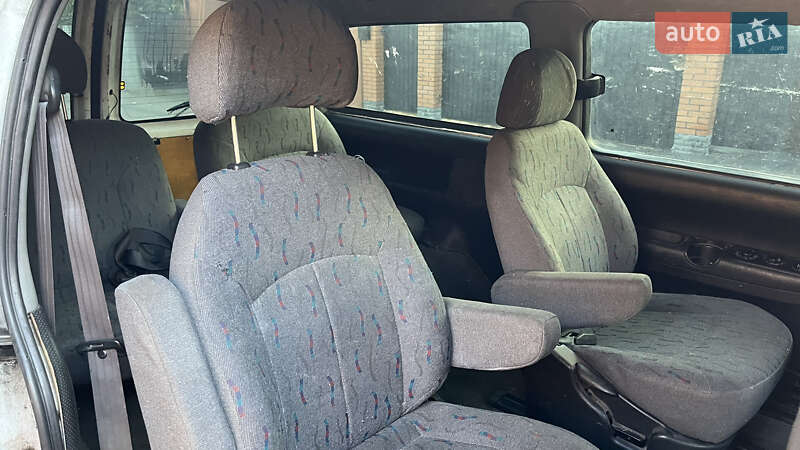 Минивэн Hyundai H-1 2005 в Киеве