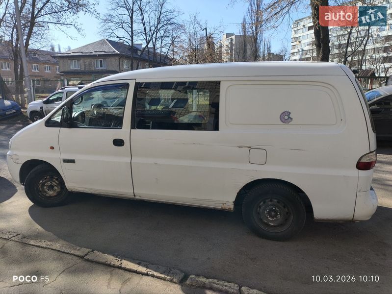 Минивэн Hyundai H-1 2006 в Киеве