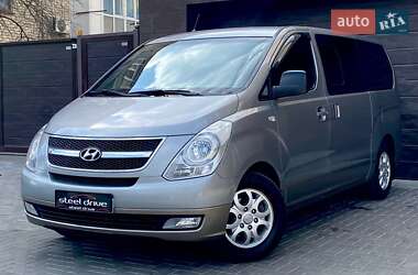 Минивэн Hyundai H-1 2012 в Николаеве