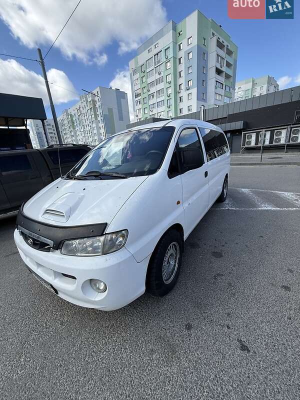 Hyundai H-1 2006