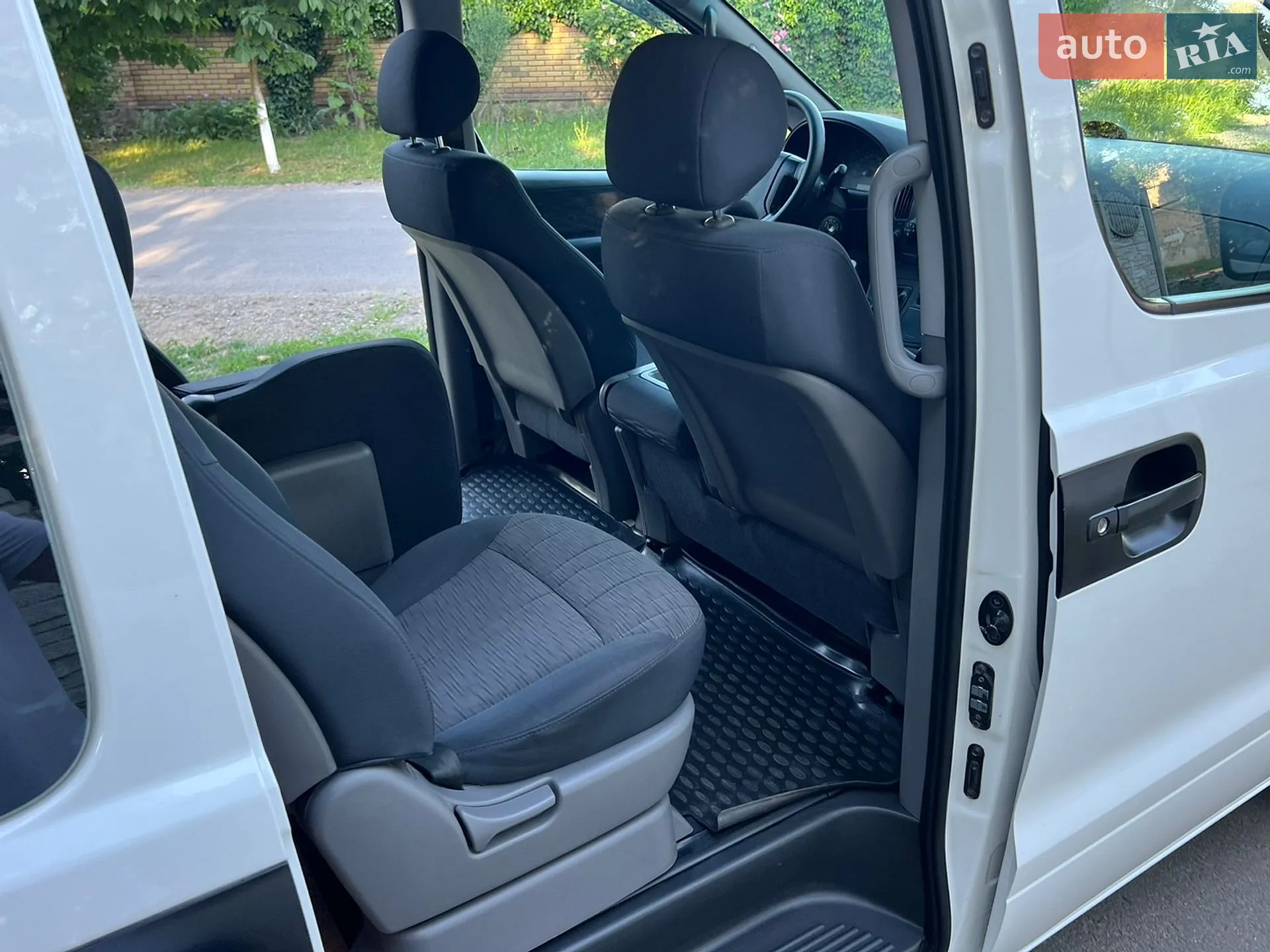 2012 Hyundai Starex (H-1) - мініатюра 23