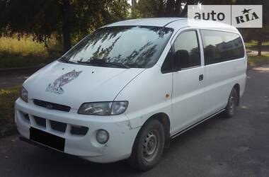 Вантажопасажирський фургон Hyundai H 200 1999 в Луцьку