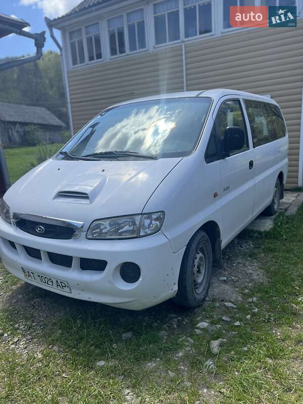 Hyundai H 200 2003