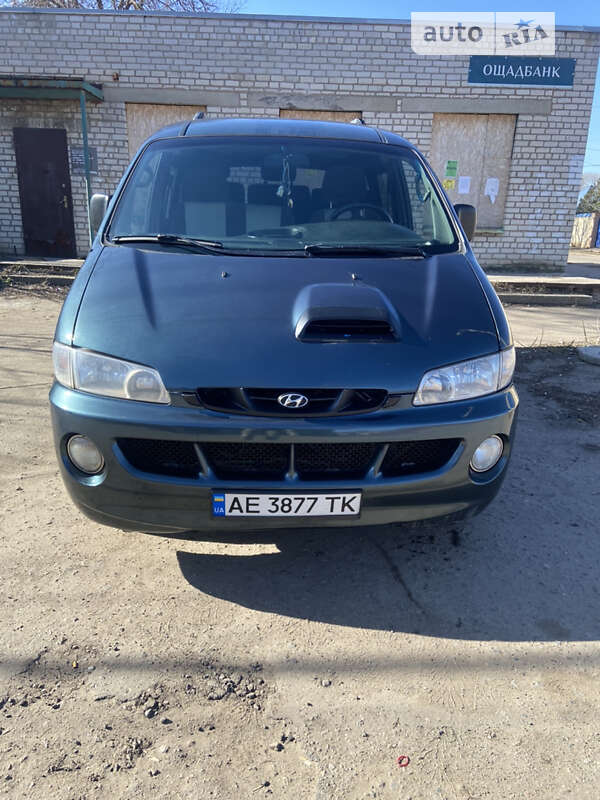 Hyundai H 200 2003