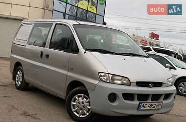 Вантажний фургон Hyundai H 200 2000 в Дніпрі