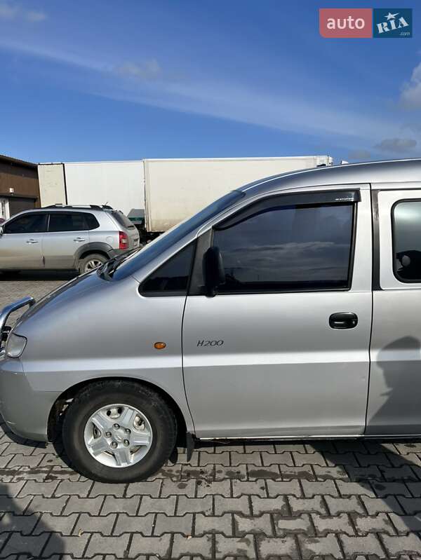 Грузопассажирский фургон Hyundai H 200 2000 в Одессе фото 7 Грузопассажирский фургон Hyundai H 200 2000 в Одессе