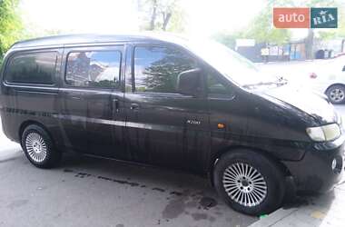 Минивэн Hyundai H 200 2004 в 