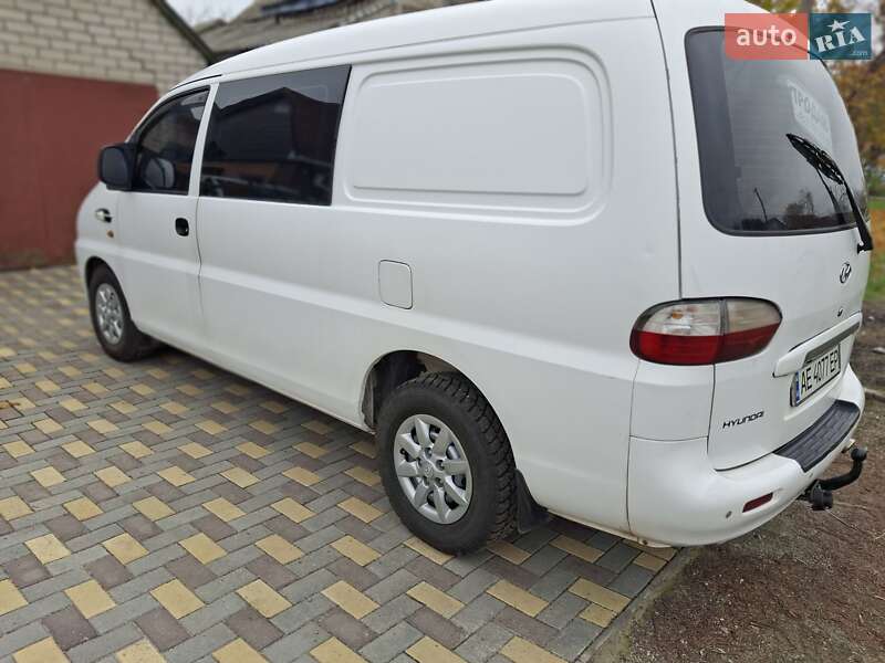 Грузовой фургон Hyundai H 200 2006 в Пятихатках