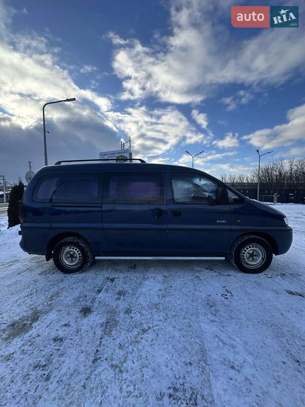Минивэн Hyundai H 200 2001 в Белогородке