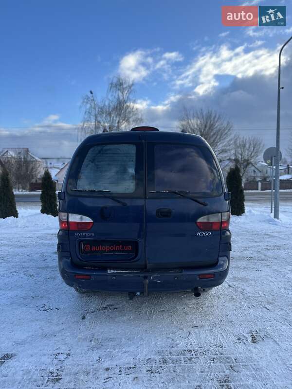 Минивэн Hyundai H 200 2001 в Белогородке