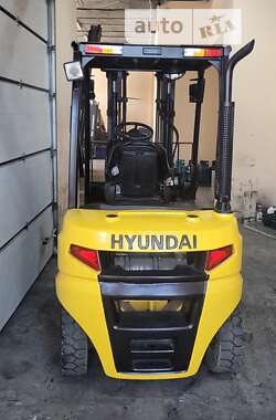 Вилочный погрузчик Hyundai HD 250 2015 в 