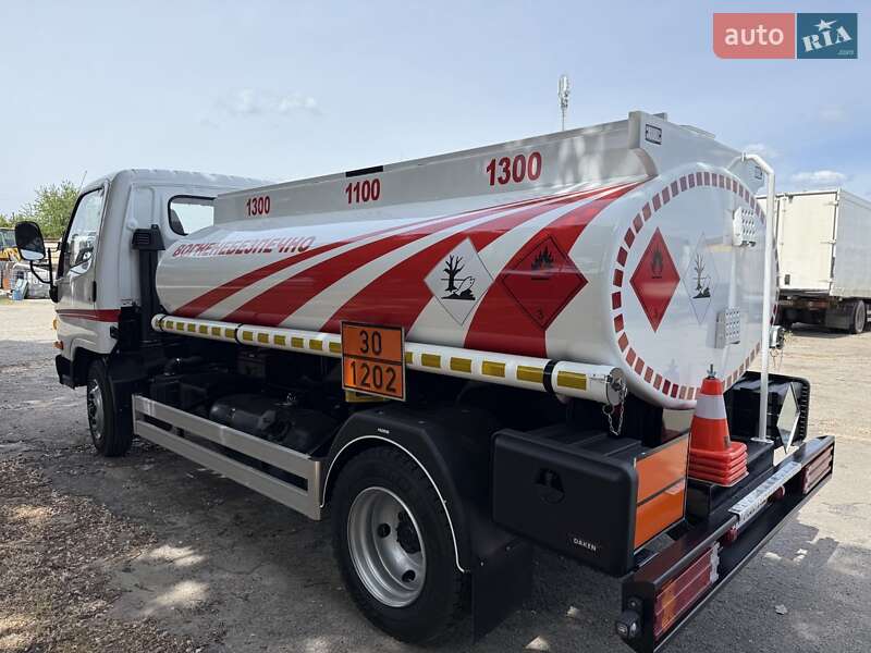 Бензовоз Hyundai HD 65 2004 в Запорожье