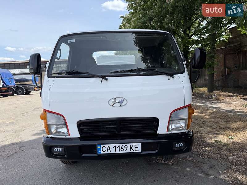 Бензовоз Hyundai HD 65 2004 в Запорожье