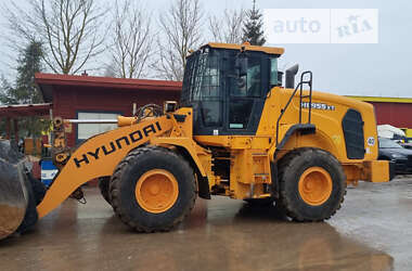 Фронтальный погрузчик Hyundai HL 2020 в 