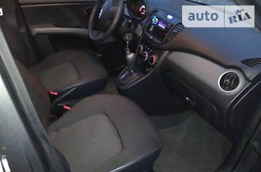 Хэтчбек Hyundai i10 2012 в Киеве